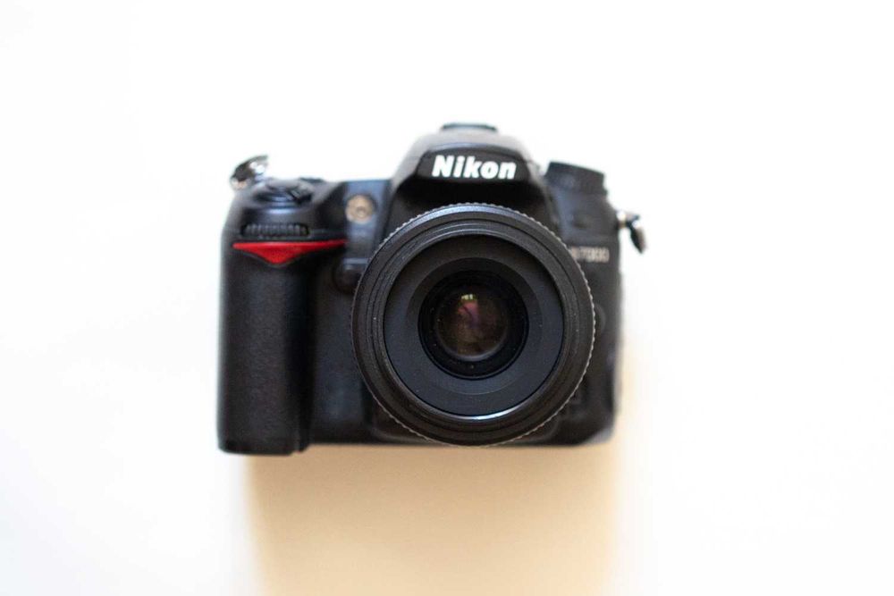 Nikon d7000 and lens Nikkor 35mm, 1.8