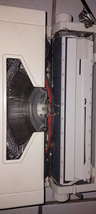 Máquina de escrever Marathon 1000R