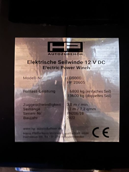 Wyciagarka 13600kg 12V