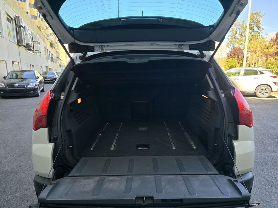 Peugeot 3008 Híbrid 4  2,0 HDi 200 Cv's Sport DVDs.  8299