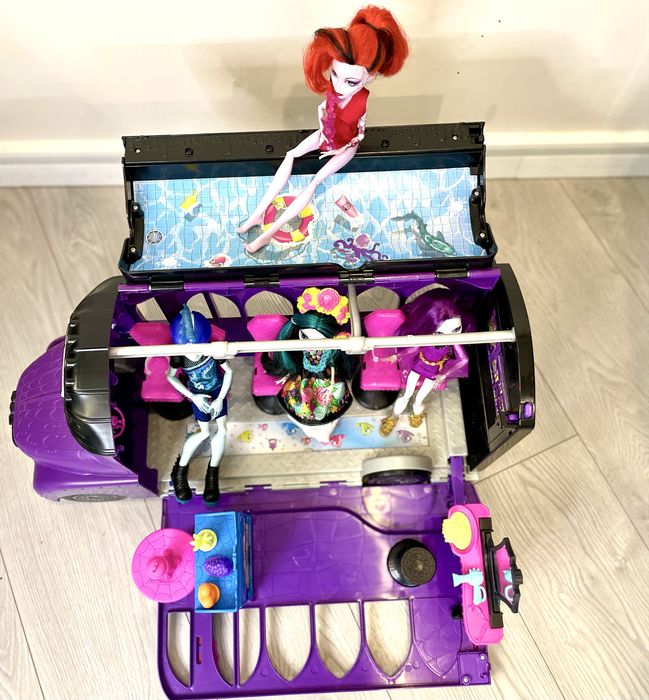 Набір Monster High Deluxe Bus від Mattel