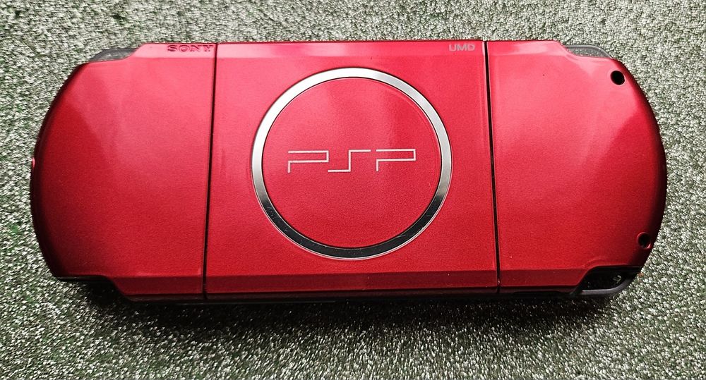 PsP 3000 Vermelha estado igual a nova!