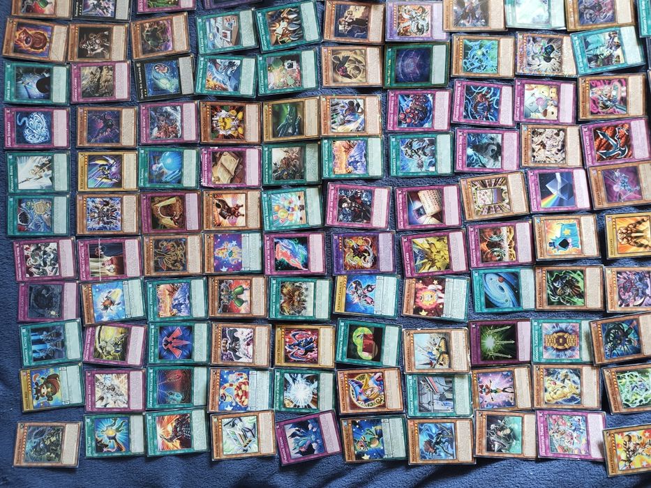 Karty Yu-Gi-Uh! 228szt.