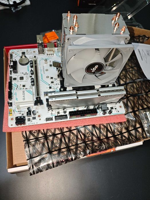 AMD Ryzen 5 3600, B450M SOYO, DDR4 16 ГБ (2x8) комплект
