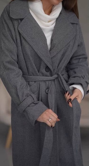 Сіре пальто зима