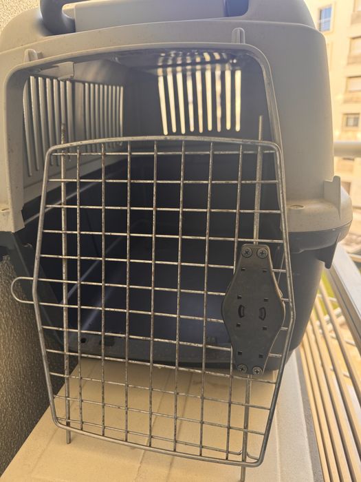 Dog box de plastico para transporte 12 kg