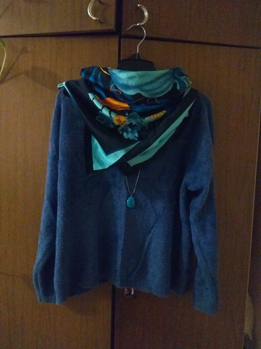 Electric Blue Oversizowy Sweter
