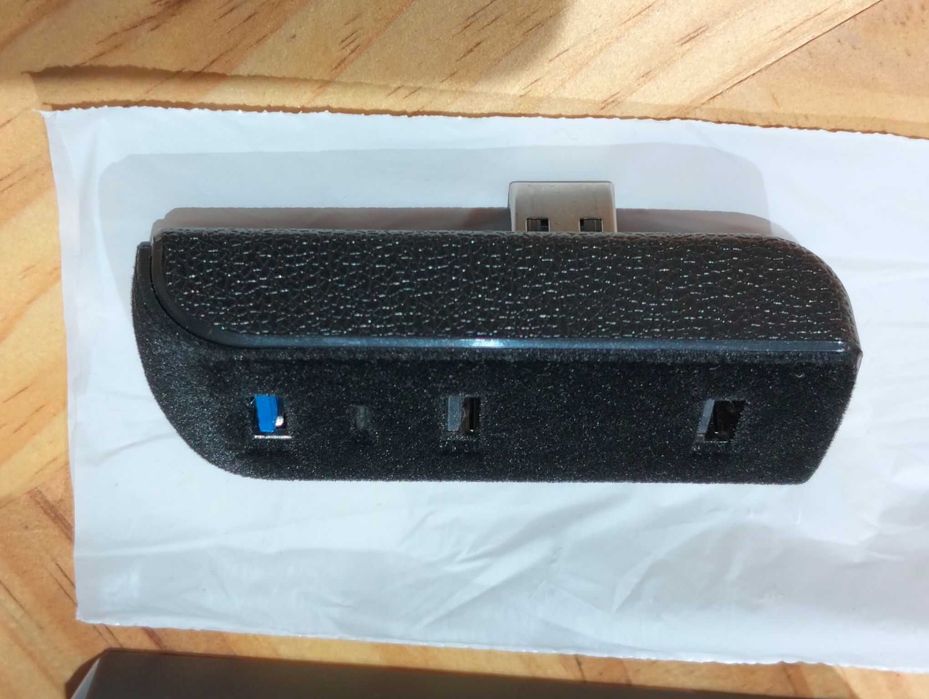 Hub USB Multimédia para Tesla Model 3 e Y (novo)