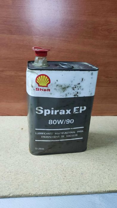Lata de óleo de transmissão Shell Spirax EP 80W-90, capacidade de 5 litros.