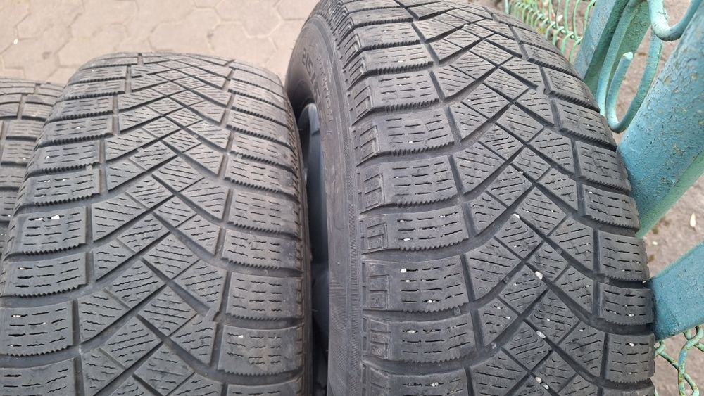 р16 5×114,3 диски NISSAN, Renault  шини 215 65 16