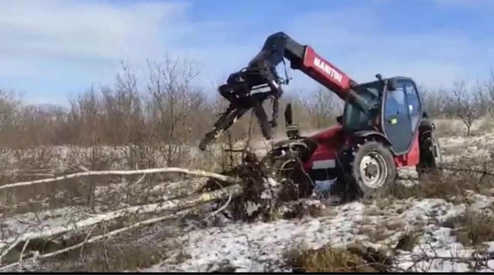 Manitou jcb Викорчовувач корчеватель корчувач