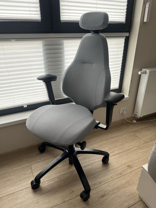 Fotel biurowy RH Mereo 220