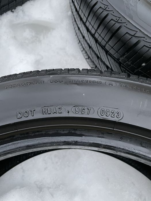 Комплект шин Bridgestone turanza 245 45 r19 всесезонні r19/245/45