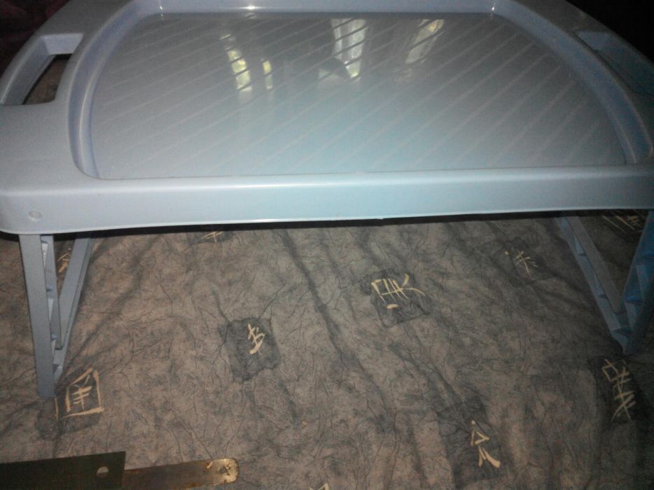 Столик- поднос