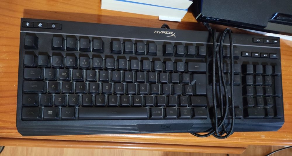 Teclado gaming HyperX Alloy Core  [COMO NOVO]