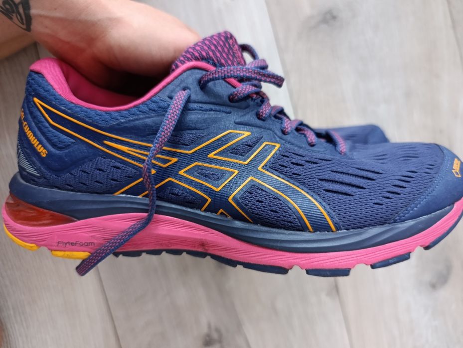 Buty damskie Asics Gel Cumulus 40