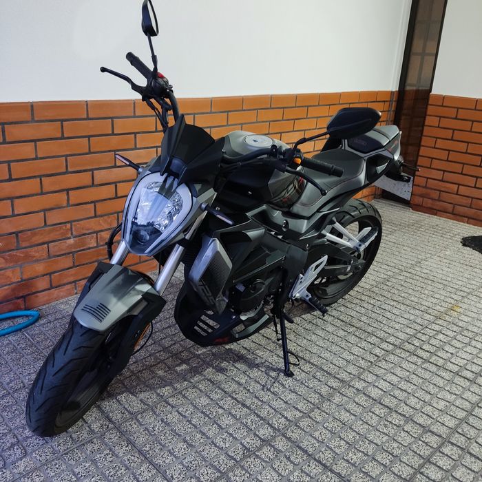 UM Xtreet RS 125