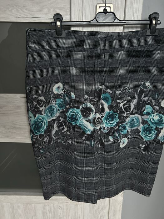 Spódnica ołówkowa rozmiar 48