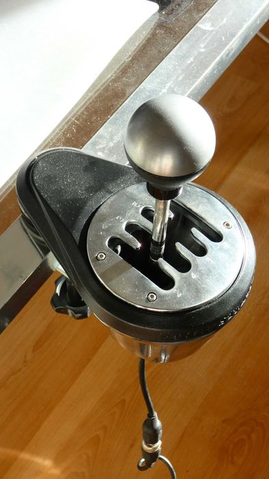 Thrustmaster TH8A