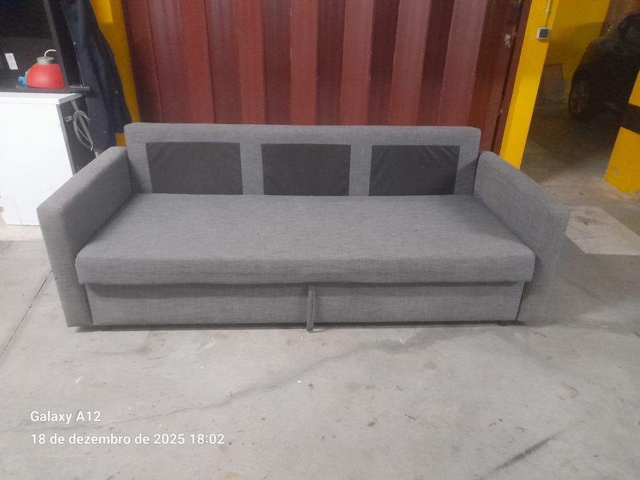 Sofá cama com gavetão Ikea