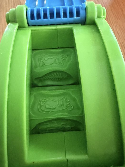 Śmieciarka play- doh