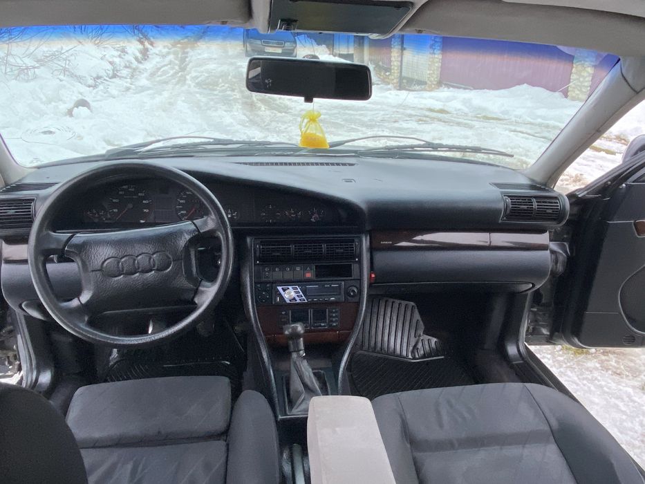 Продам Ауді  2,8