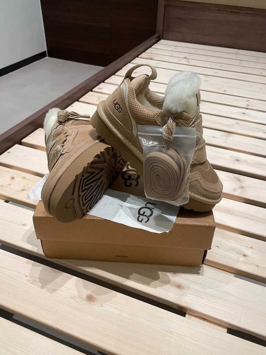 UGG Lowmel Sand R.39