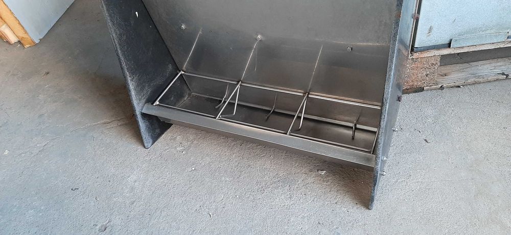 Karmik Paśnik skrzynkowy warchlak na odchowalnie dla trzody kwasówka