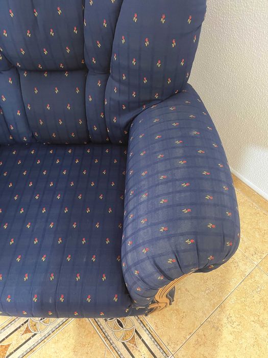 Conjunto de sofás – sofá 2/3 lugares + 2 poltronas | Bom estado
