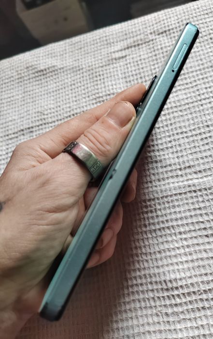 Infinix SMART 8 4/128 під ремонт або відновлення.