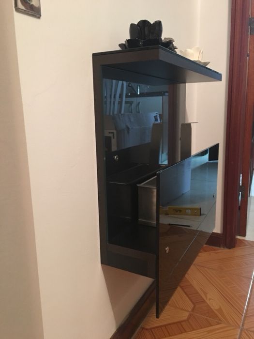 Prateleira decorativa com Biolareira