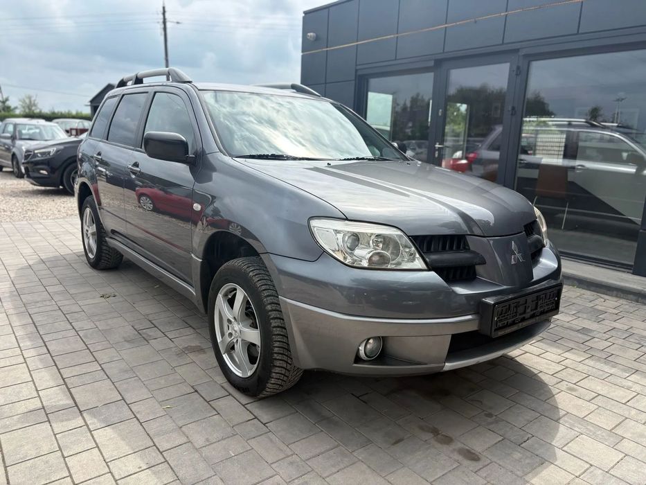 Mitsubishi Outlander 2.0 Benzyna + GAZ Klimatyzacja Elektryczne Szyby Radio CD Alufelgi