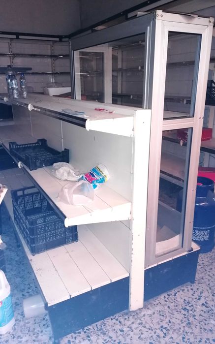 Prateleiras metálicas para comércio | Diversos módulos disponíveis