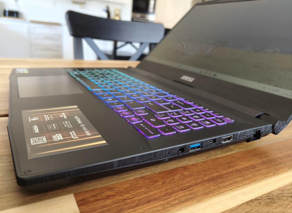 MSI Katana 15 HX B14W i7-14650HX/32gb/1tb/Nvidia RTX 5070 8gb/Garantia