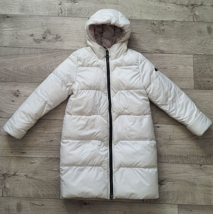 Зимнее пальто на девочку 9-10 лет ,состояние идеальное