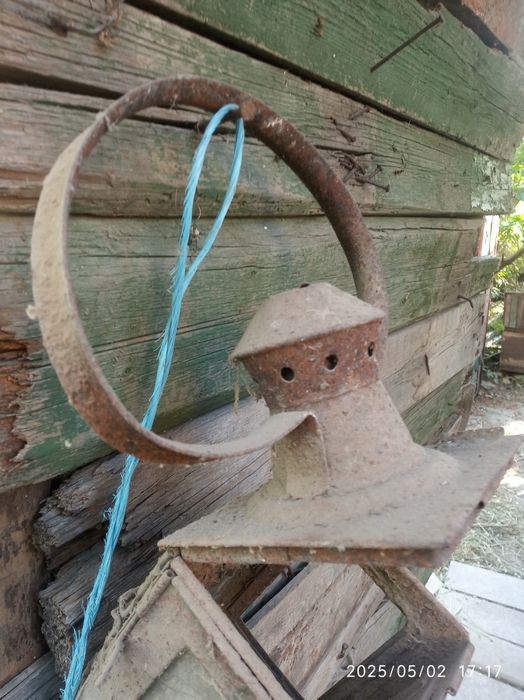 Старинный уличный фонарь