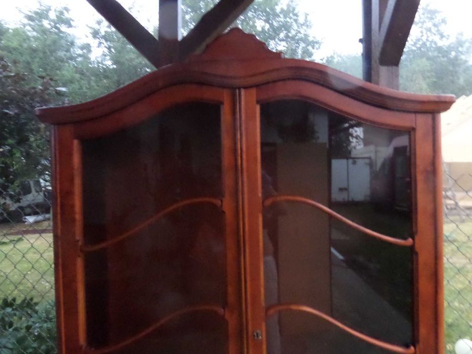 piękna ludwikowska  witryna biblioteka stan bdb wysyłka dowóz