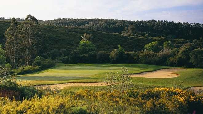 Construção de edifícios para escritórios e comércio em Belas Clube de Campo, Sintra