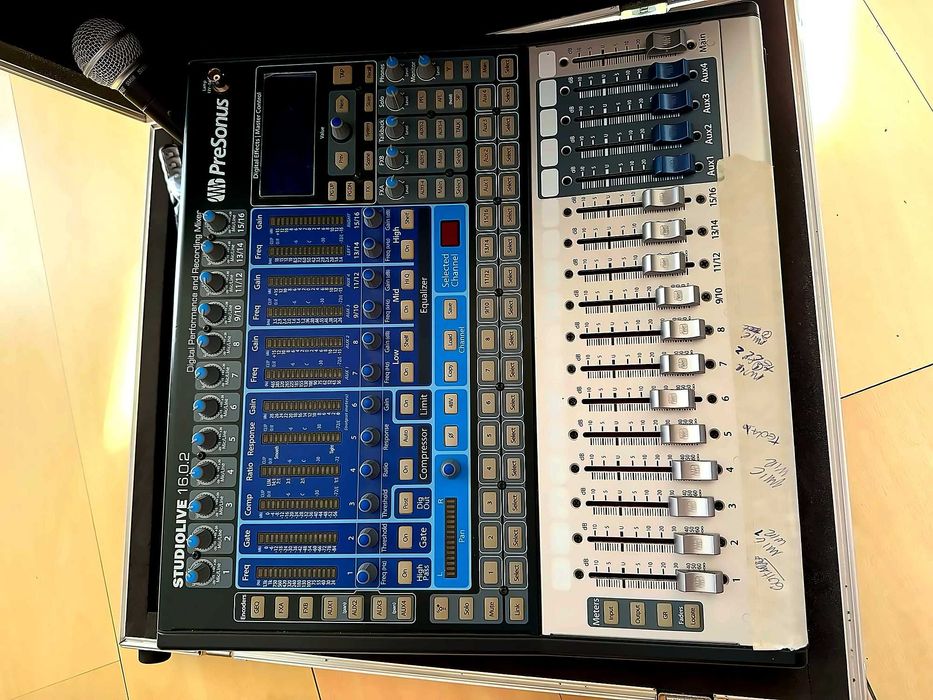 Mesa de Som Digital PreSonus StudioLive 16.0.2 + Flightcase (Impecável)