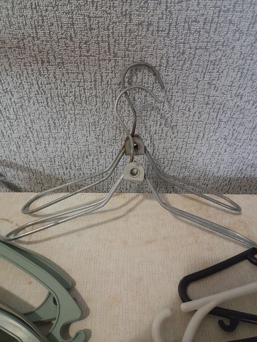 Вешалки, тремпеля 20шт