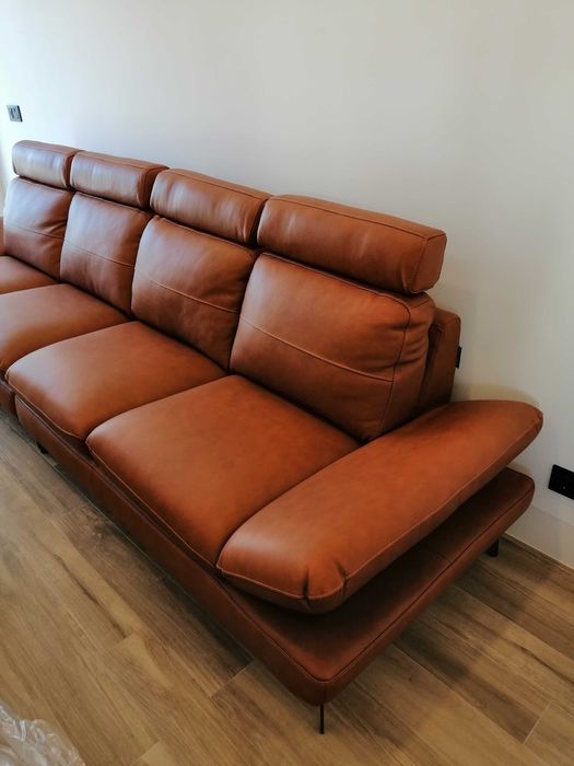 Preço Final - Incrível Sofá customizado Chateaux d'Ax