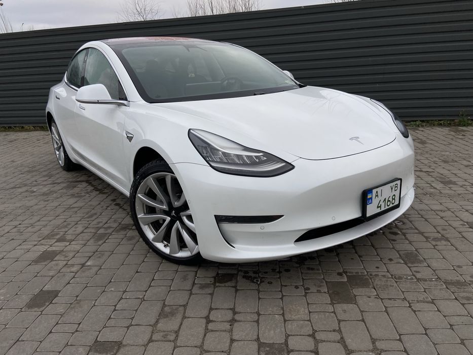 Оренда/Аренда Tesla Model 3 Long Range