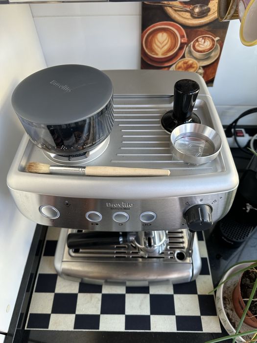 Máquina de café Breville Barista Max