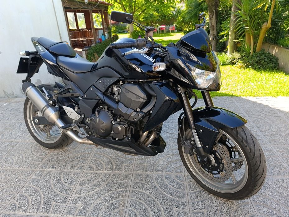 Kawasaki Z750 black edition