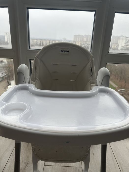 Стільчик для годування