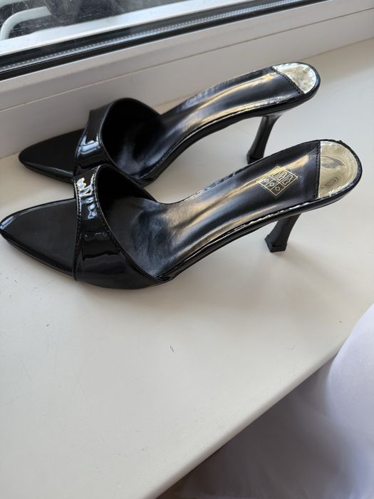 Туфли новые MANGO мюли черные