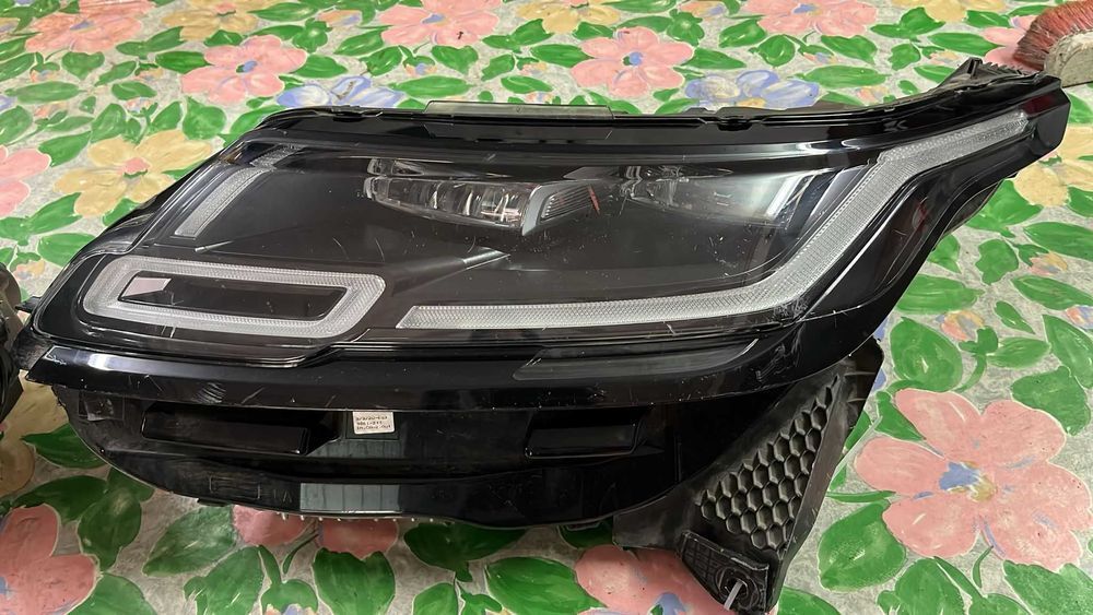 Par Farois LAND ROVER Range Rover Velar (L560)