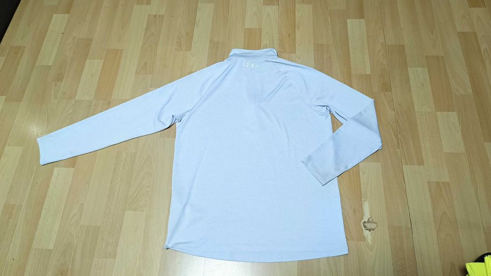 Męska bluza UNDER ARMOUR r.M stan bardzo dobry