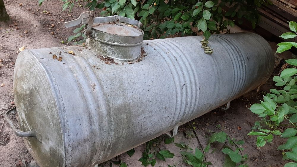 Beczka metalowa duża, zbiornik