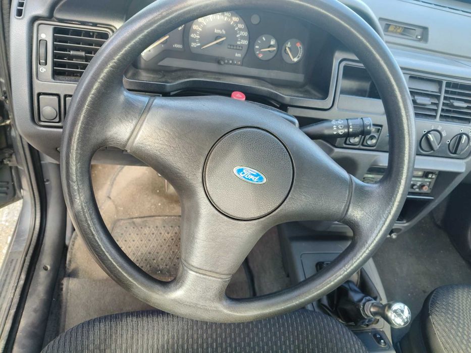 Ford Orion 1.8 D bom estado